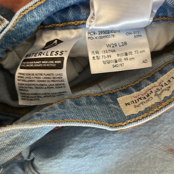 Levis 501 Skinny 28 W x 29 L waterless - Picture 6 of 6